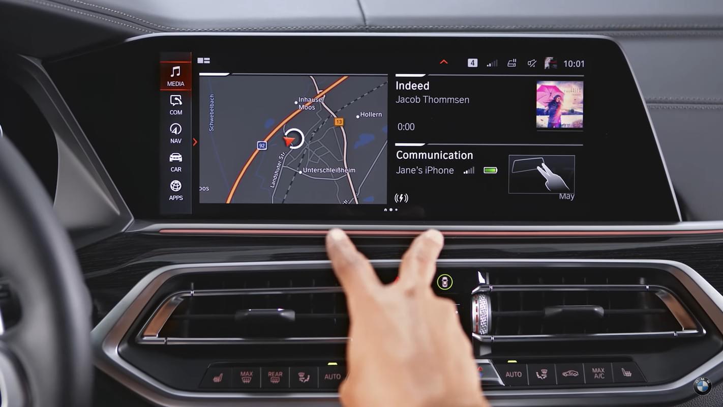 gesture-control-min@2x.jpg