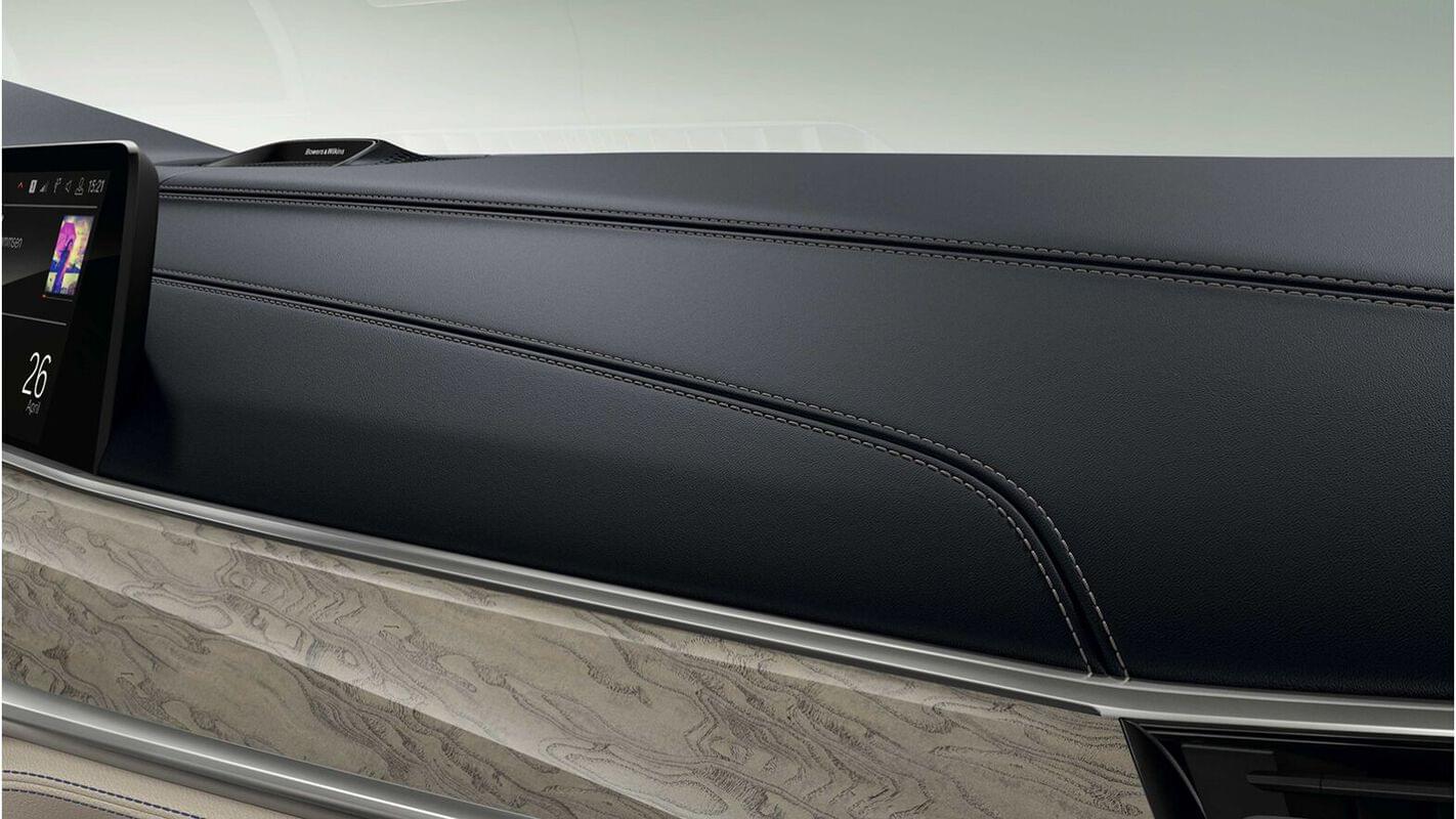leather-dashboard-min@2x.jpg